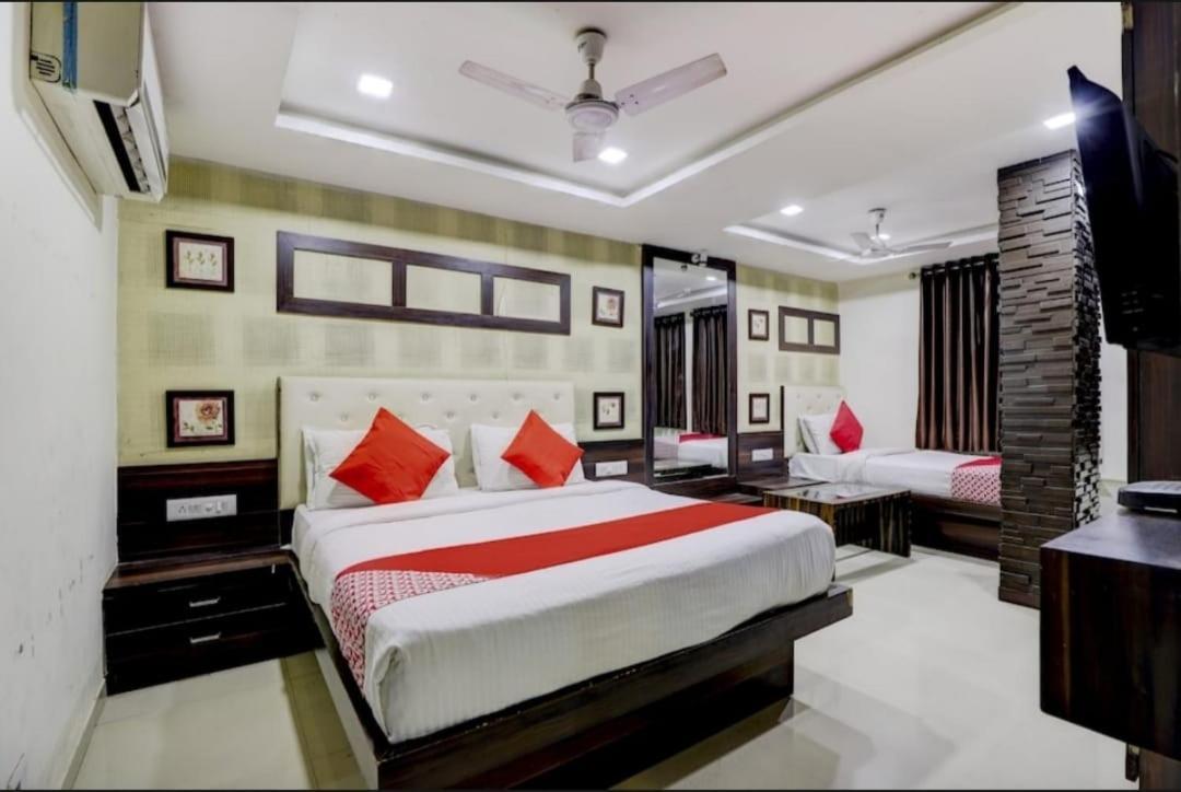 Hotel Gitanjali Inn Ahmedabad Exterior photo